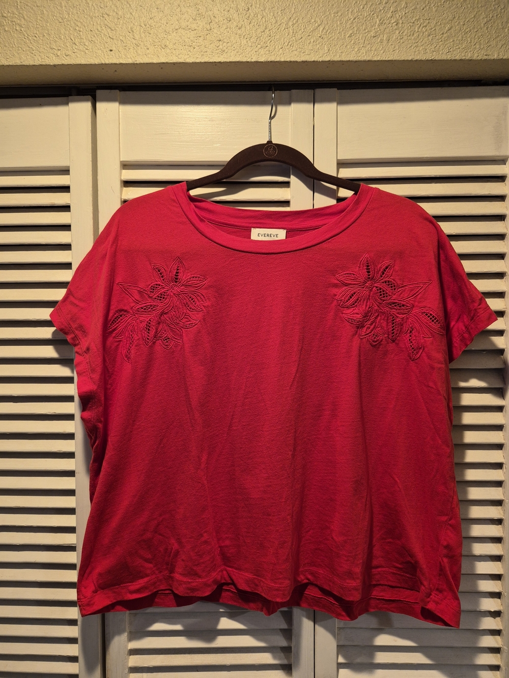 Evereve Red Short-Sleeve Tee with Floral Embroidery
